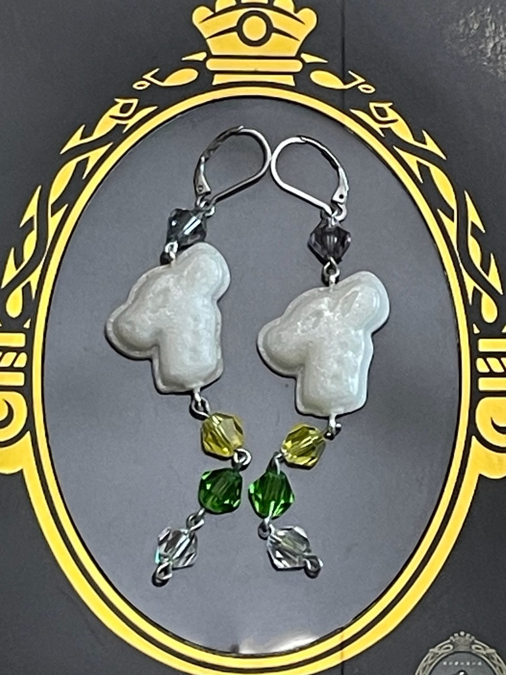 Twisted Wonderland Ruggie Bucchi Inspired Groovy Candy Earrings (Gala Couture)